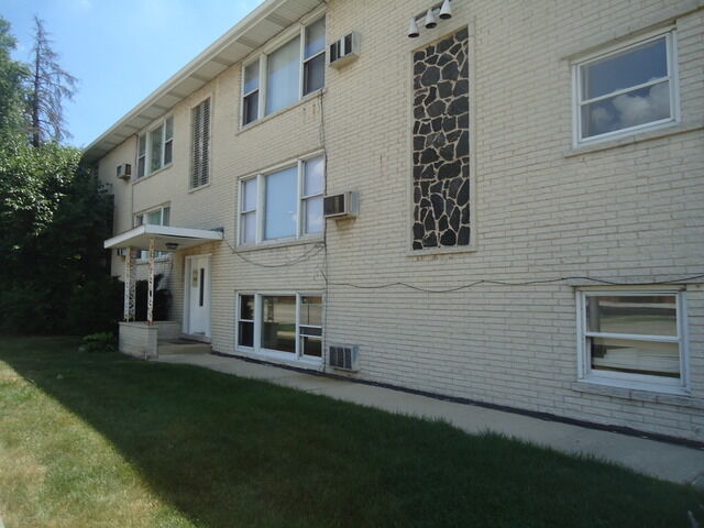 Property Photo:  8701 S 81st Court 3  IL 60457 