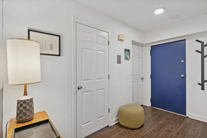 Property Photo:  2726 Central Street 2D  IL 60201 