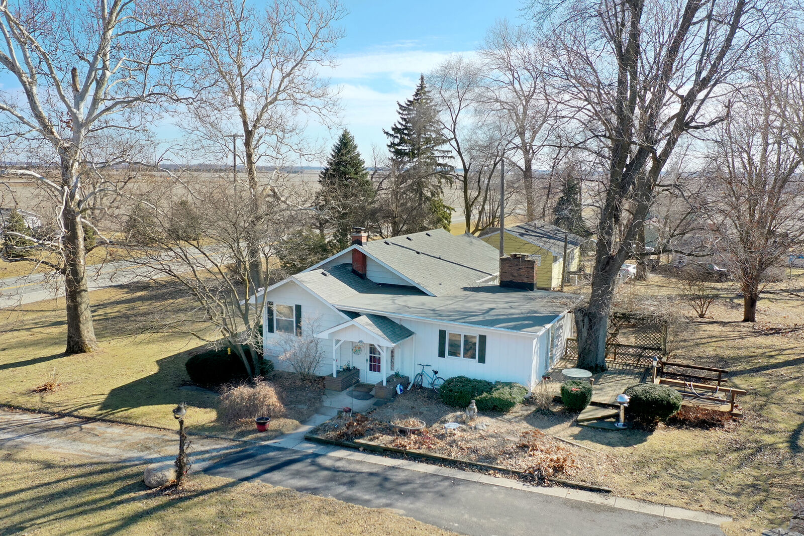 Property Photo:  691 N State Route 1 17  IL 60954 