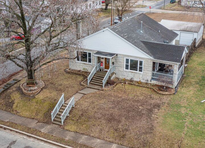 Property Photo:  433 E Main Street  IL 62881 