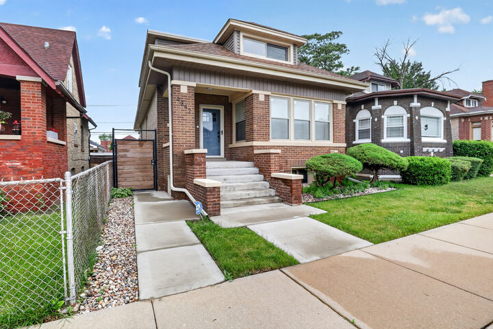 Property Photo: 9347 S Loomis Street IL 60620