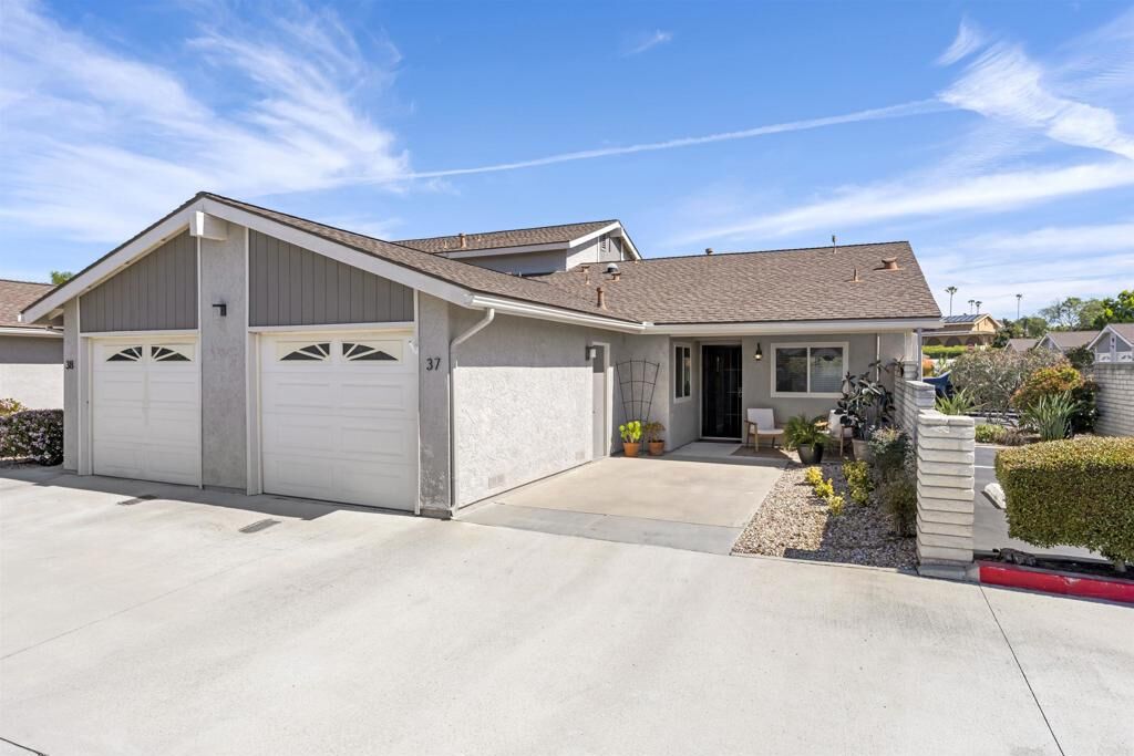 Property Photo:  3625 Vista Oceana 37  CA 92057 