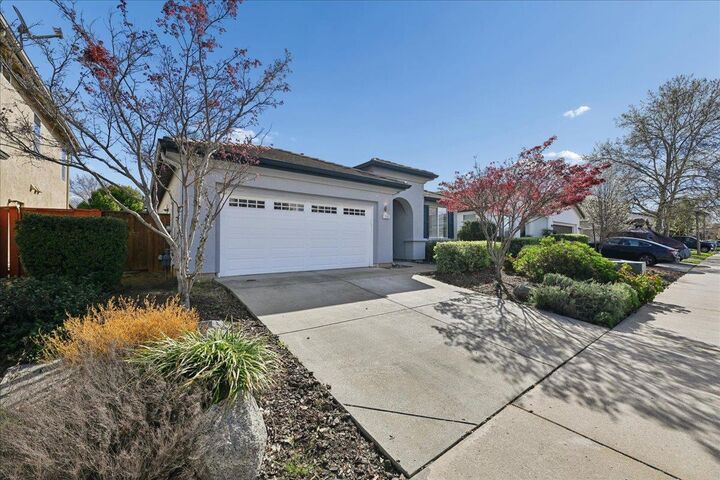 Property Photo:  715 Downing Circle  CA 95648 