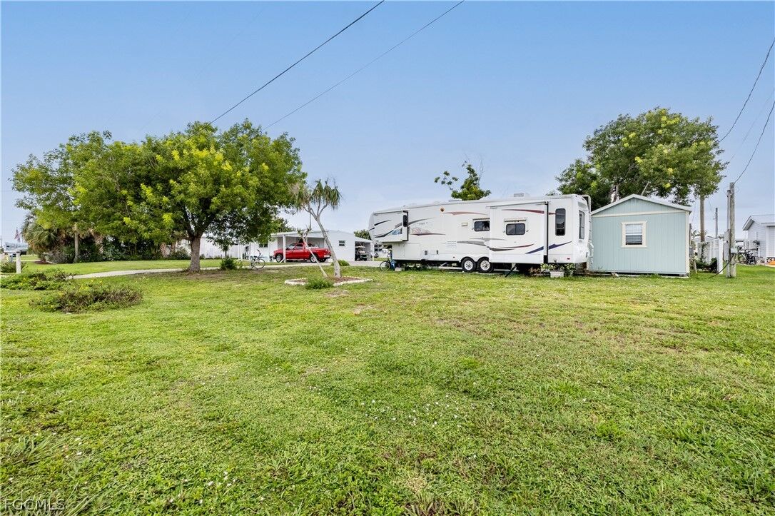 Property Photo:  5008 Sandpiper Drive  FL 33956 