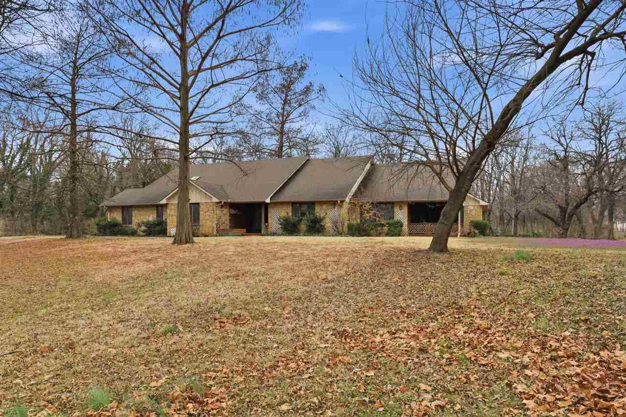 Property Photo:  80 Elmwood  OK 74601 