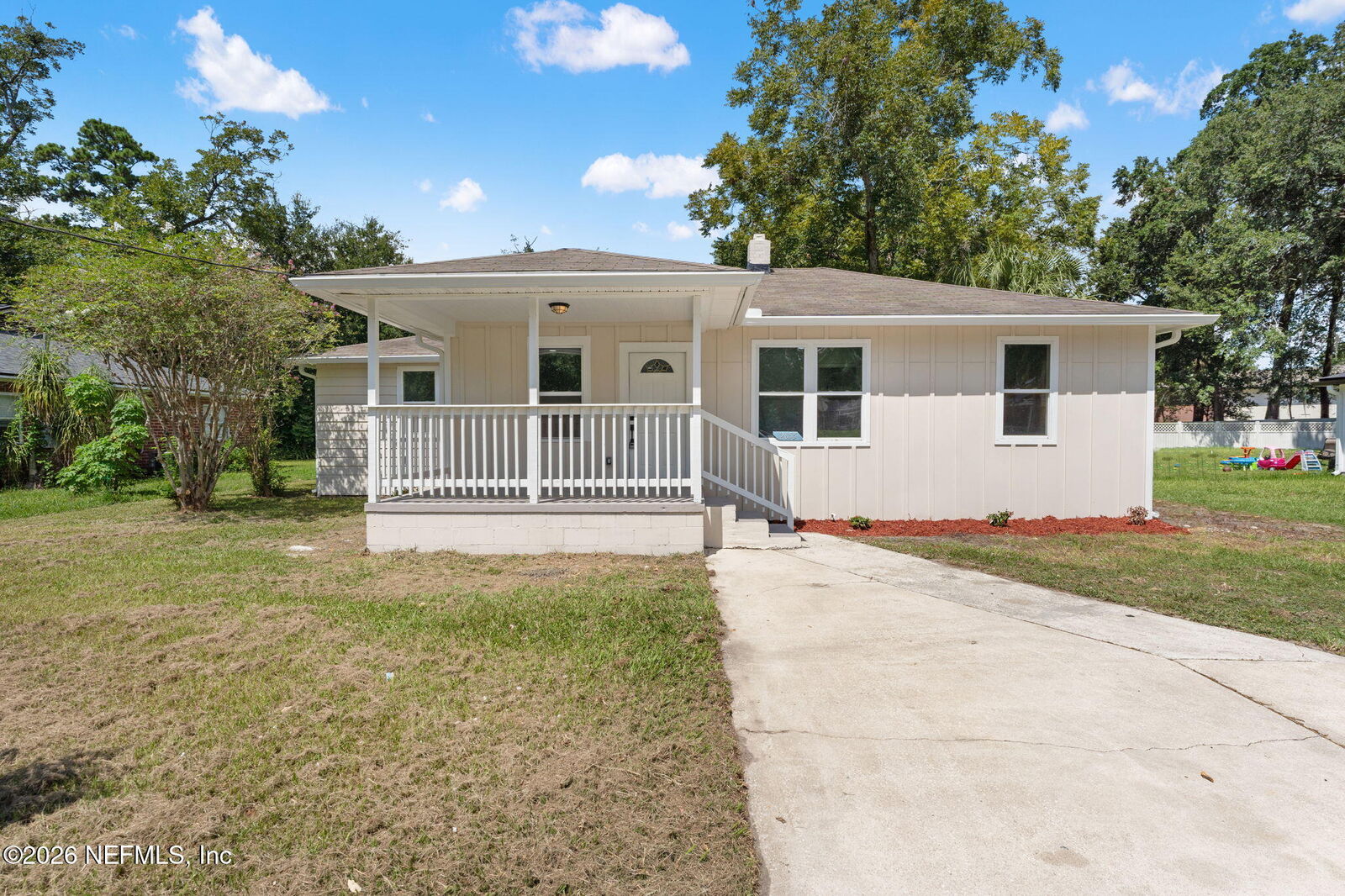 Property Photo: 2655 Community Road FL 32207