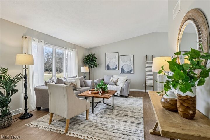 Property Photo:  2829 Tibbetts Wick Road  OH 44425 