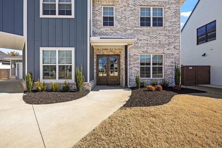 Property Photo:  505 SW Autumn Hills Road  AR 72712 