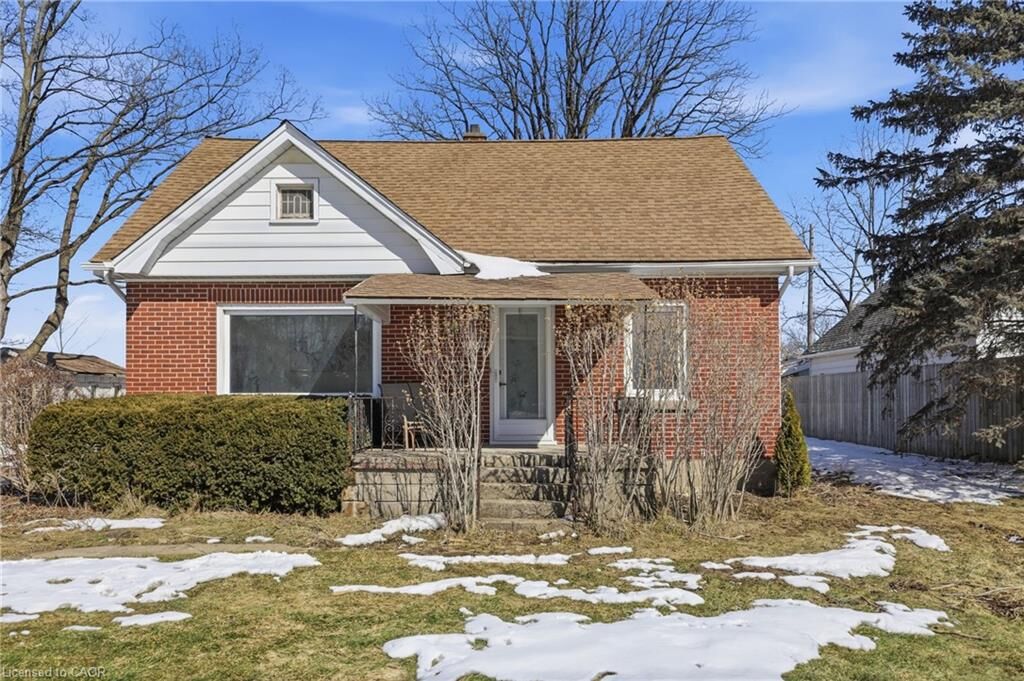 Property Photo: 74 Freelton Road ON L8B 0Z3