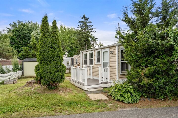 Property Photo: 350 West Street 5 MA 01056
