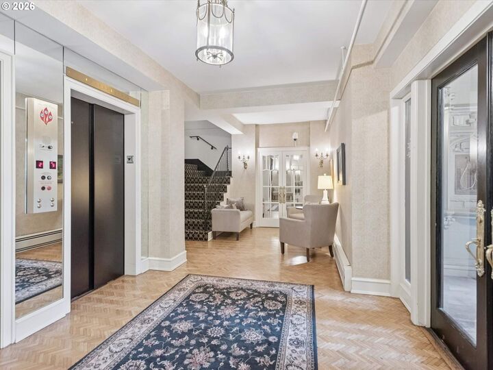 Property Photo: 1209 SW 6th Ave 701 OR 97204