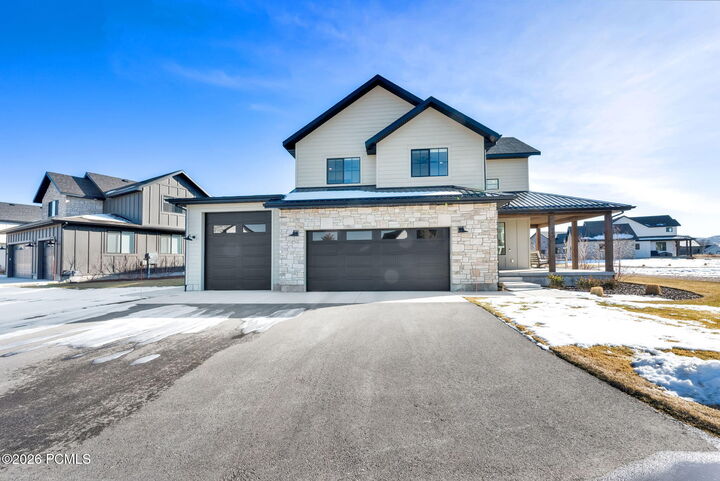 Property Photo:  940 Hart Loop  UT 84036 