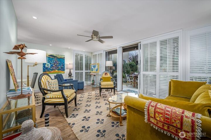 Property Photo:  1616  41st Avenue E 101  WA 98112 