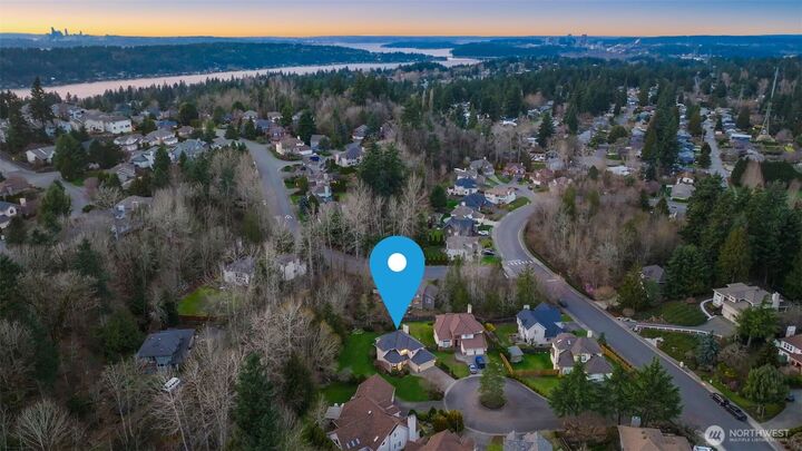Property Photo: 12150 SE 76th Place WA 98056