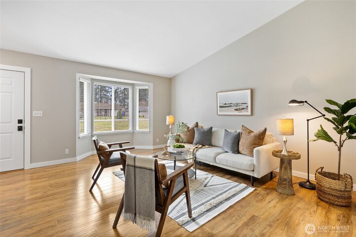 Property Photo:  211  105th Street SE  WA 98208 