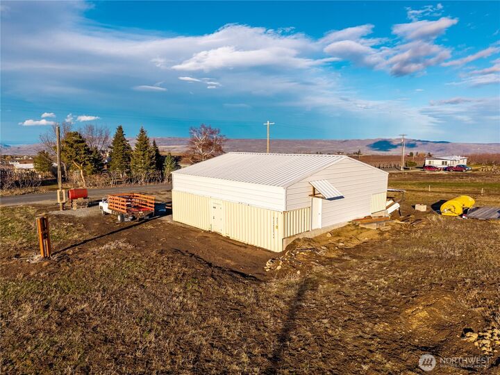 Property Photo: 4105 Jim Smith Road WA 98801