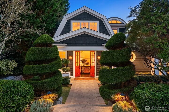 Property Photo: 433 11th Avenue W WA 98033