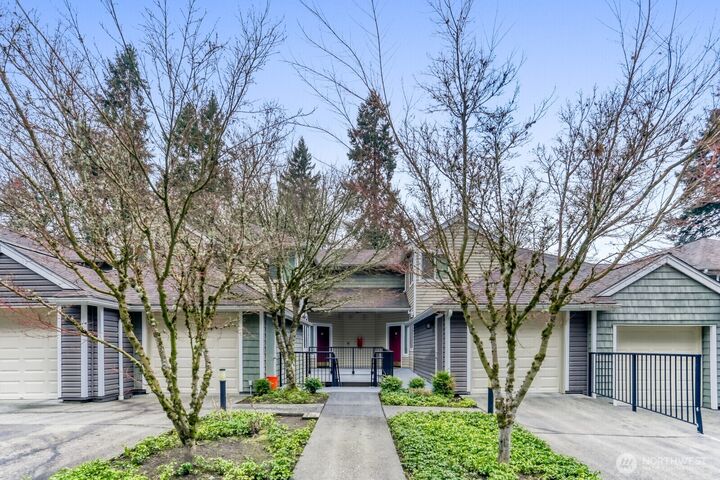 Property Photo:  5000 NW Village Park Dr A105  WA 98027 