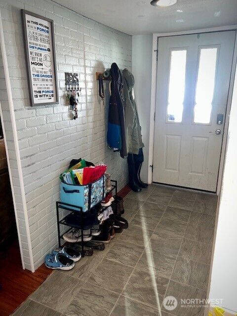 Property Photo:  1320 N Oak Harbor Street 97  WA 98277 