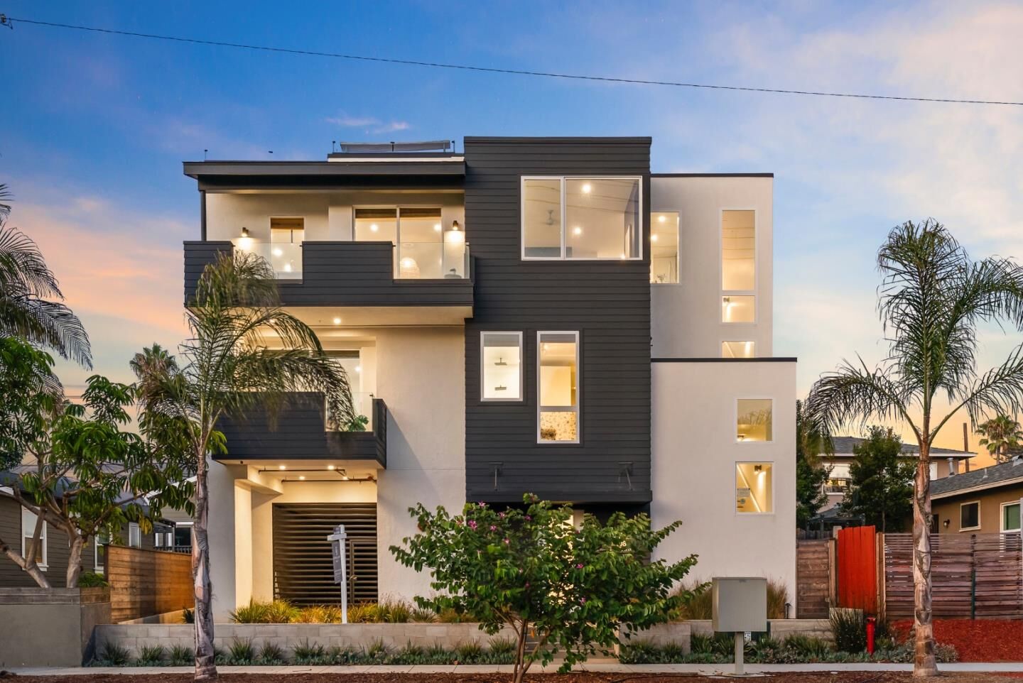 Property Photo:  508 North Tremont Street A  CA 92054 