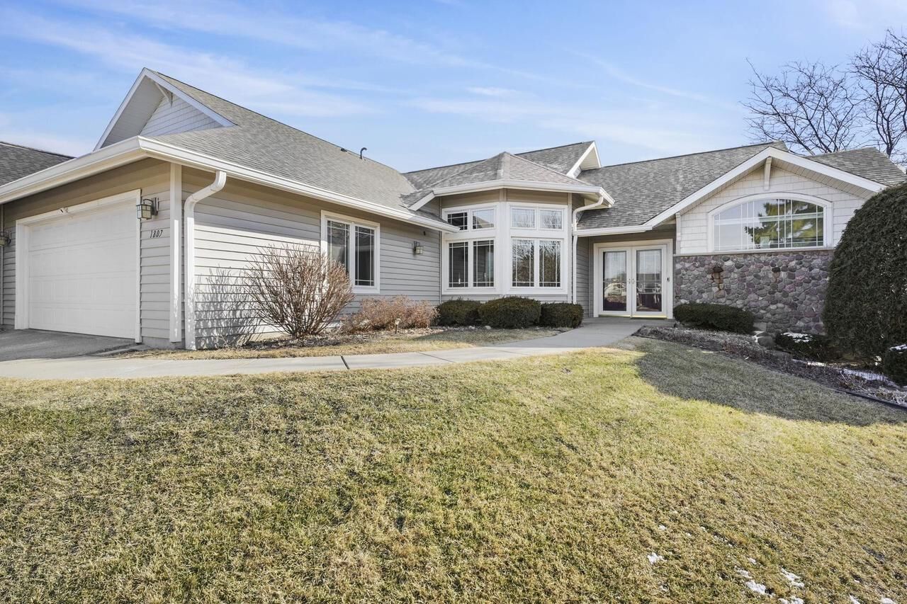 Property Photo:  1807 Dewberry Drive  WI 53719 