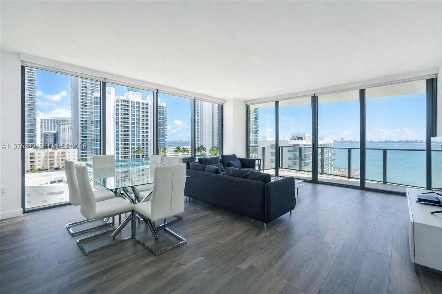 Property Photo:  460 NE 28th St 1101  FL 33137 
