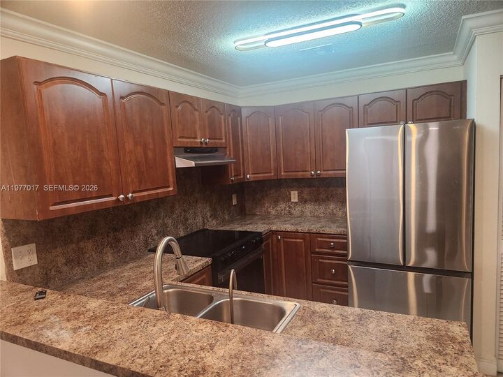 Property Photo:  7184 Sportsmans Dr 7184  FL 33068 