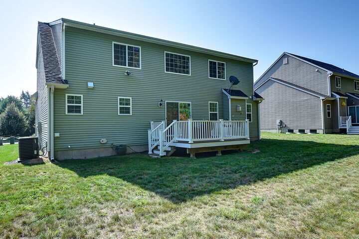 Property Photo:  15 Pepin Place 15  CT 06074 