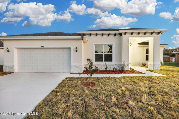 Property Photo:  2906 Wilkinson Avenue SE  FL 32909 