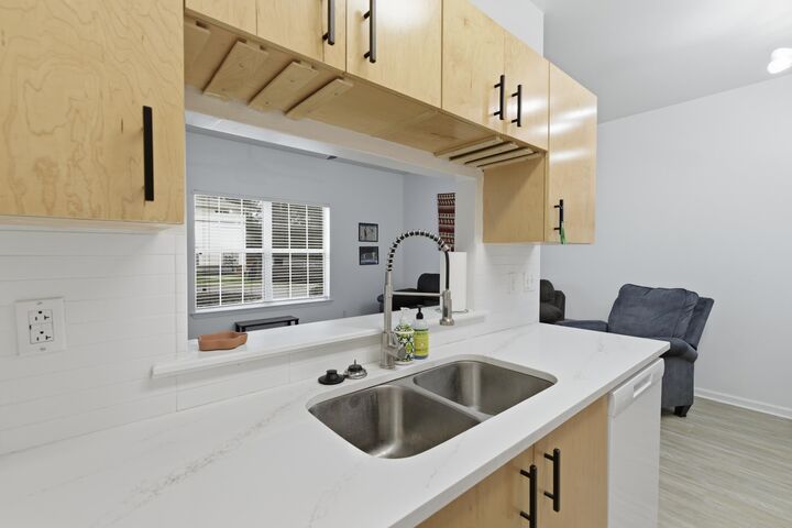 Property Photo:  2403 Hartsfield Road 607  FL 32303 