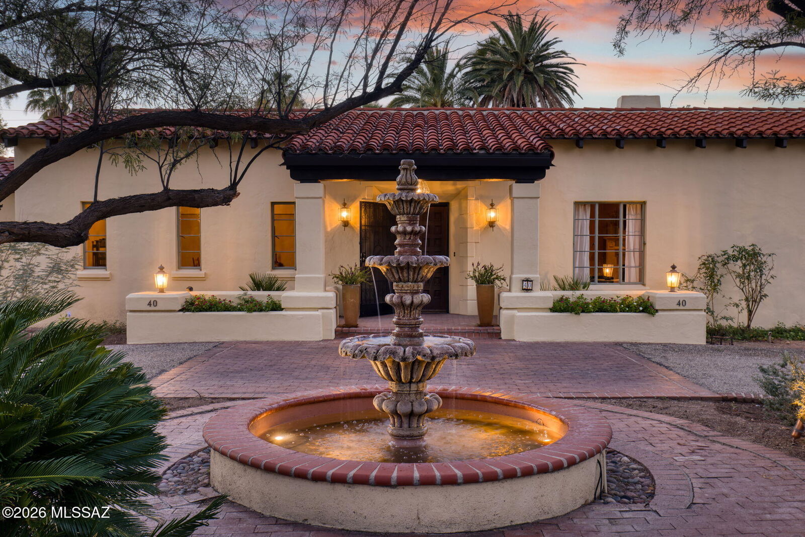 Property Photo:  40 E Plaza Del Encanto  AZ 85716 