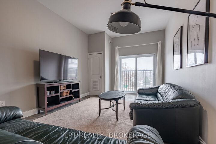 Property Photo: 630 Princess Street 303 ON K7L 1E3