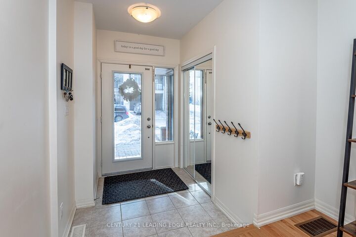 Property Photo:  256 Vivant Street  ON L3X 0K9 