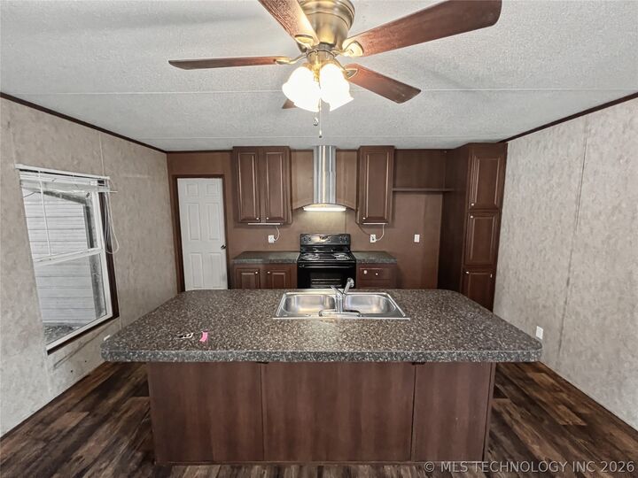 Property Photo:  6050 N 38th Street E  OK 74434 