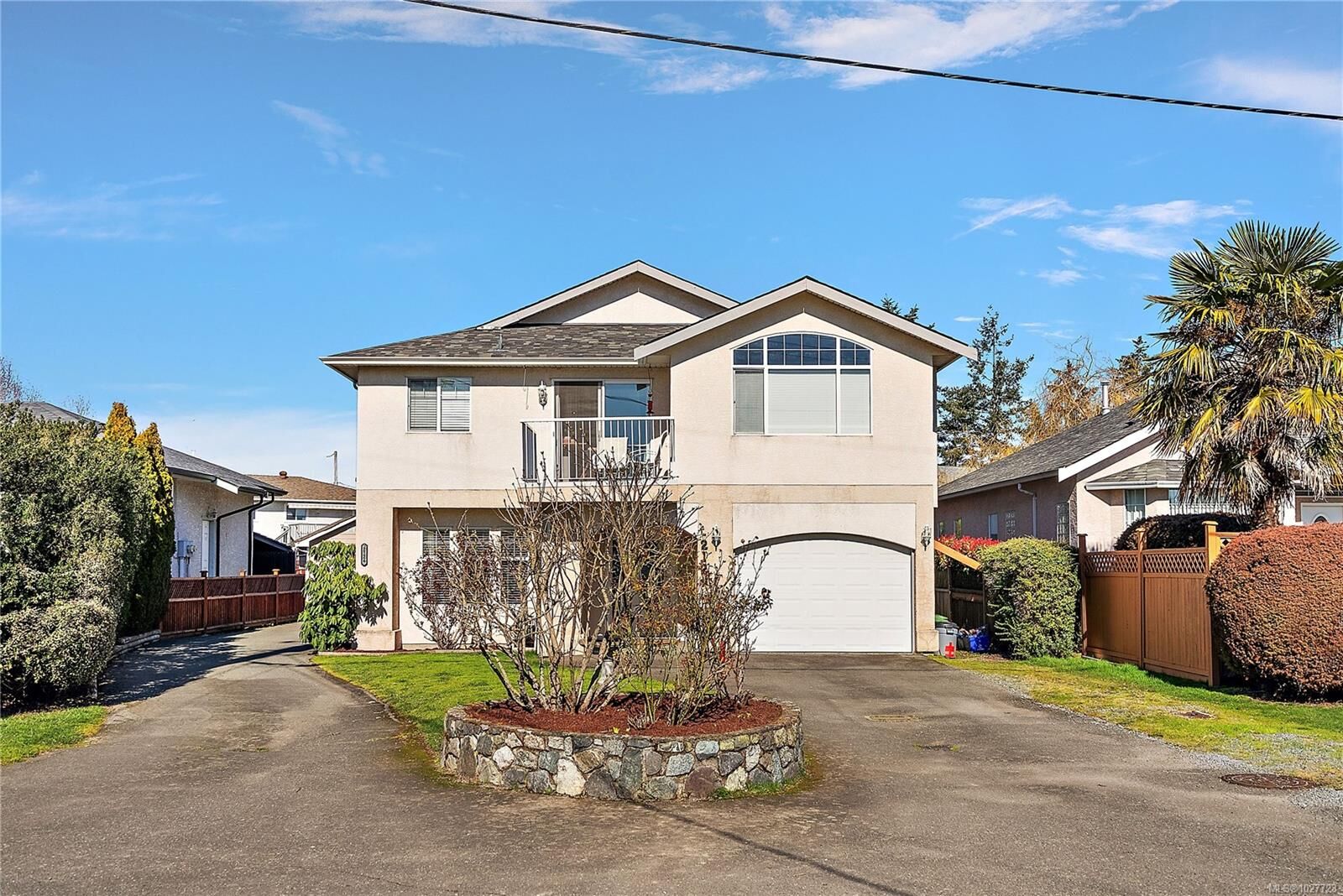 Property Photo:  2124 James White Blvd W  BC V8L 1Z2 