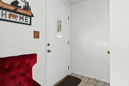 Property Photo:  665 Summerlea Ave  PA 15301 