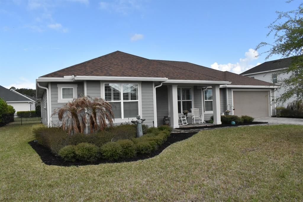 Property Photo: 93322 Sandown Drive FL 32034