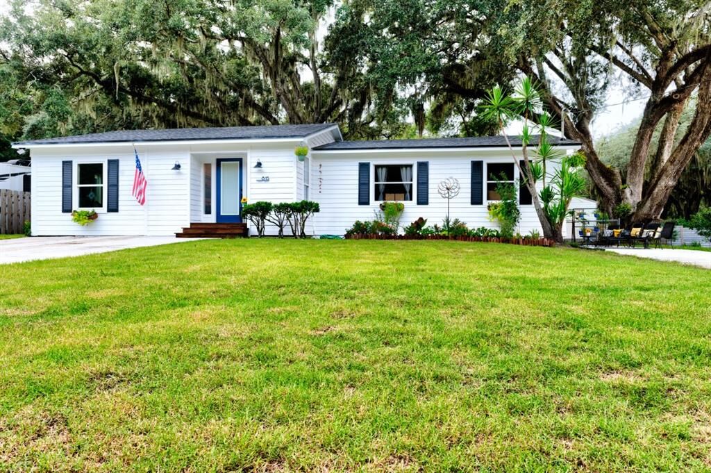 Property Photo:  815 Stanley Drive  FL 32034 