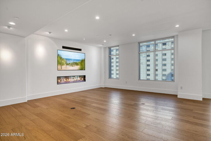 Property Photo:  2402 E Esplanade Lane 604  AZ 85016 