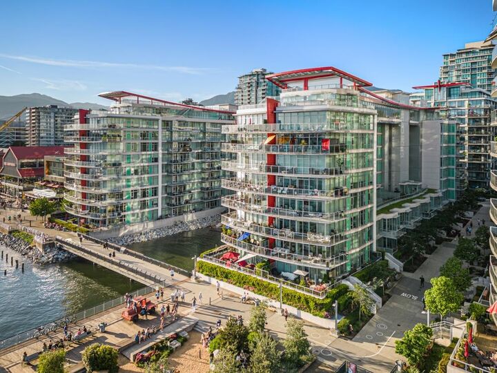 175 Victory Ship Way 204 — photo 1