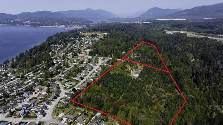 Property Photo: 4860 Skylark Road BC V7Z 0G4