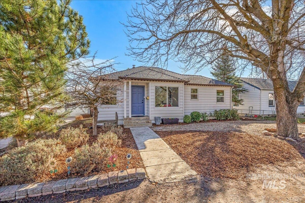 Property Photo:  712 S Opal St  ID 83705 