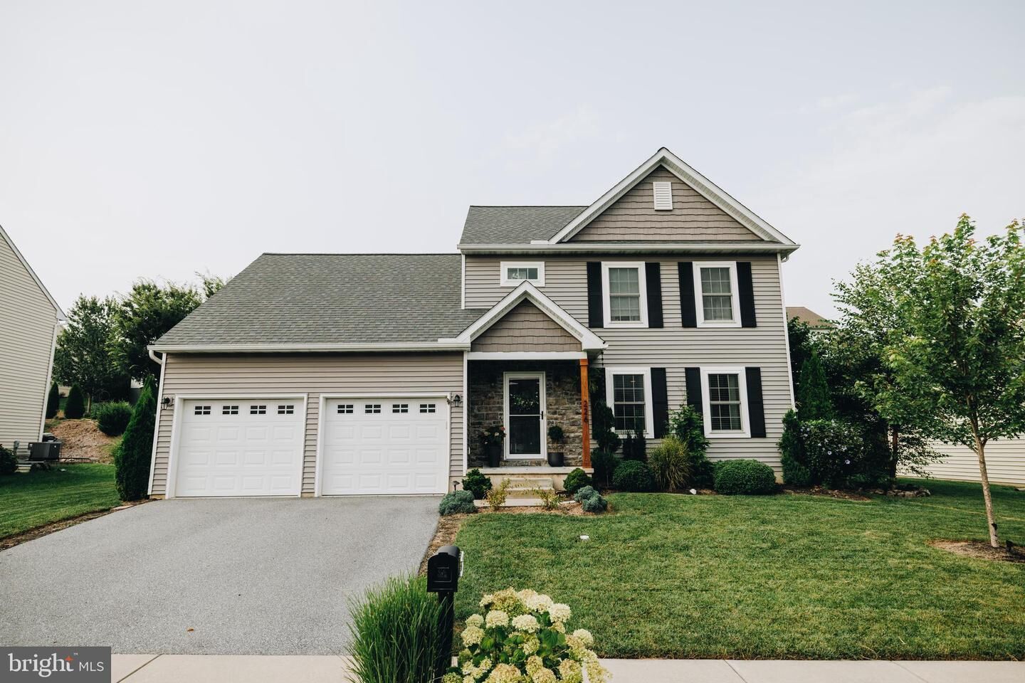 Property Photo:  226 Loghes Drive  PA 17545 