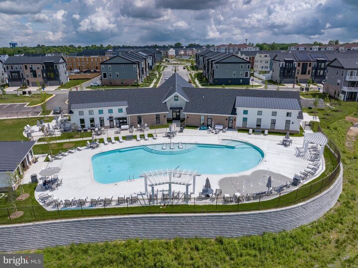 Property Photo:  115 Summit Point Boulevard 18J  MD 20716 