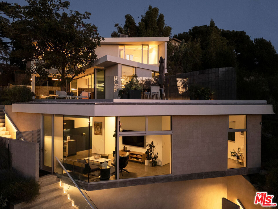 Property Photo:  3620 Latrobe St  CA 90031 