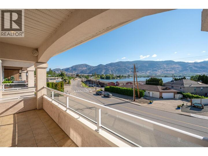 Property Photo: 5820 89th Street 301 BC V0H 1V1