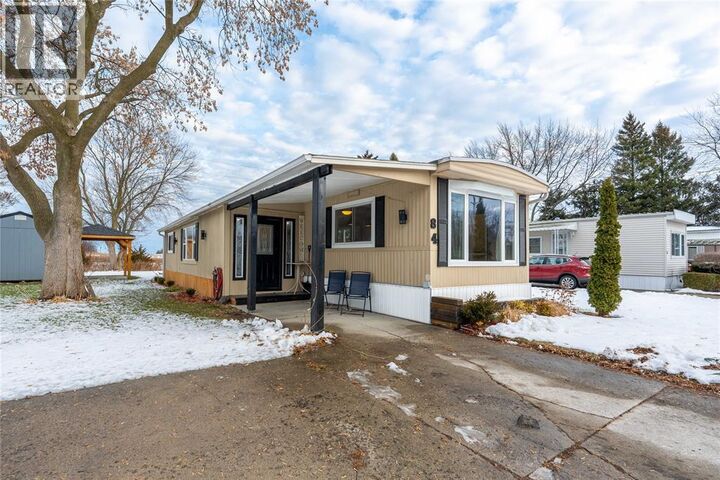 Photo de la propriété:  1940 London Line 84  ON N7W 1B5 