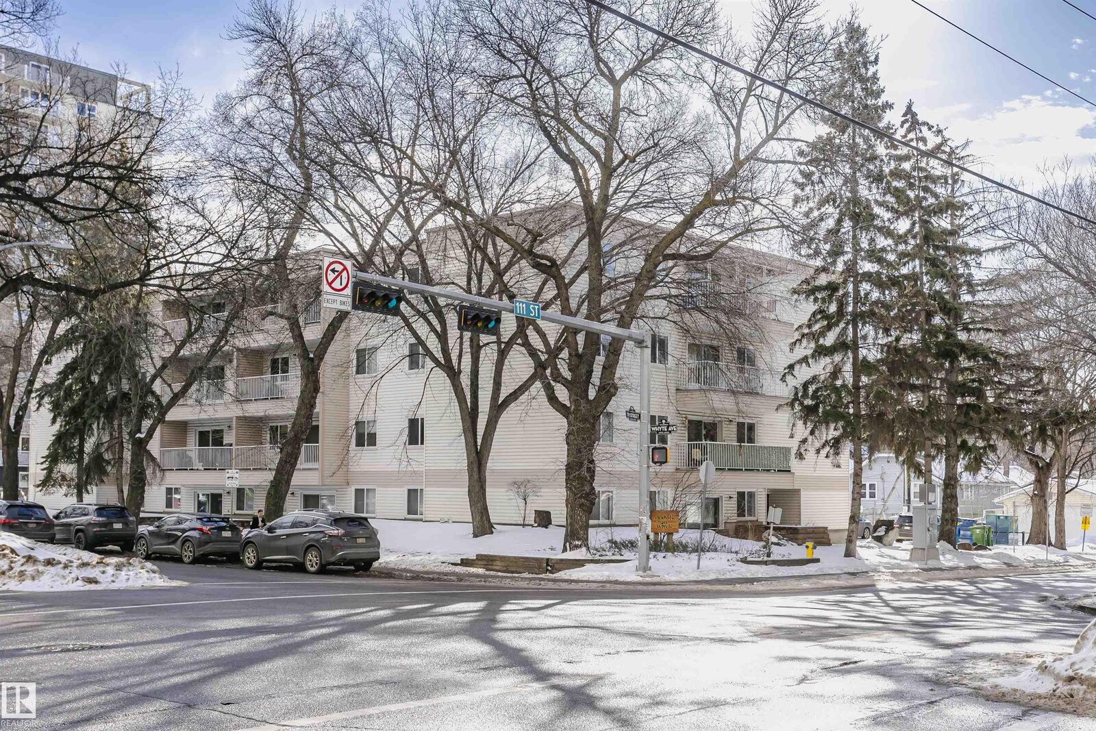 Property Photo: 8149 111 St NW 407 AB T6G 2P1