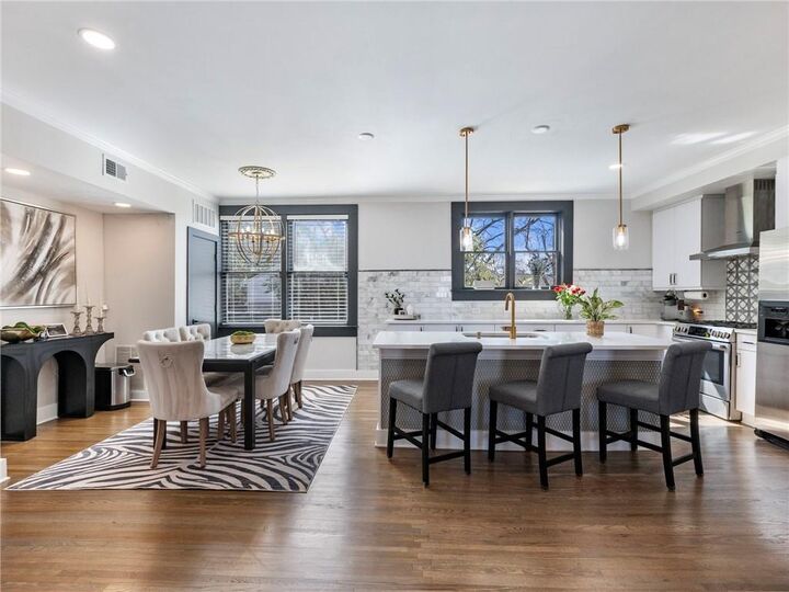 Property Photo:  88 Peachtree Memorial Drive NW 88  GA 30309 