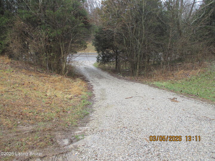 Property Photo:  5560 New Shepherdsville Rd  KY 40013 